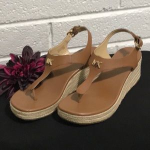 Sale! EUC Authentic Michael Kors size 9M toe wedge sandals 👡 brown tan gold